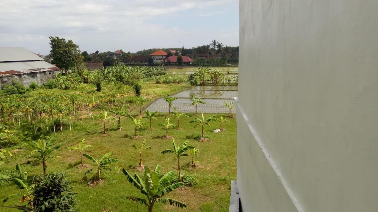 Lilis Ikvala Radha Hotel Canggu Buitenkant foto