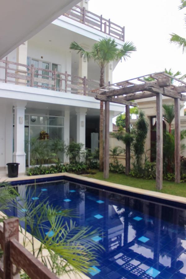 Lilis Ikvala Radha Hotel Canggu Buitenkant foto